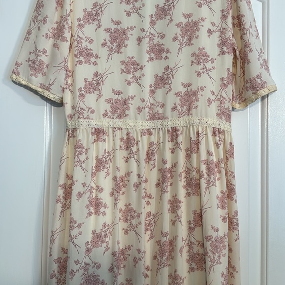 Lucca Vintage Floral Cream & Pink Button Front Maxi Dress Size Medium - Picture 8 of 10